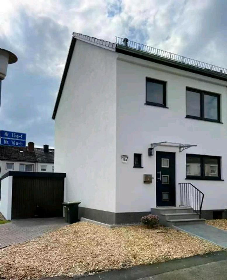 Thumbnail-Modernisiertes Endreihenhaus mit großem Grundstück, Garage, usw.