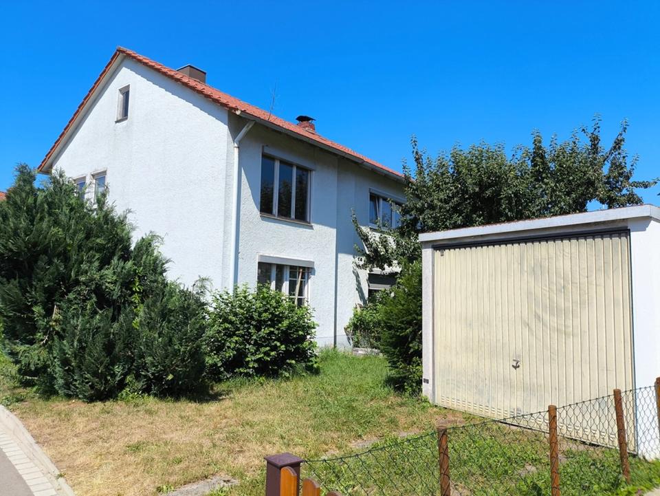 Thumbnail-Doppelhaushälfte mit Potential Wohnflächenerweiterung möglich!