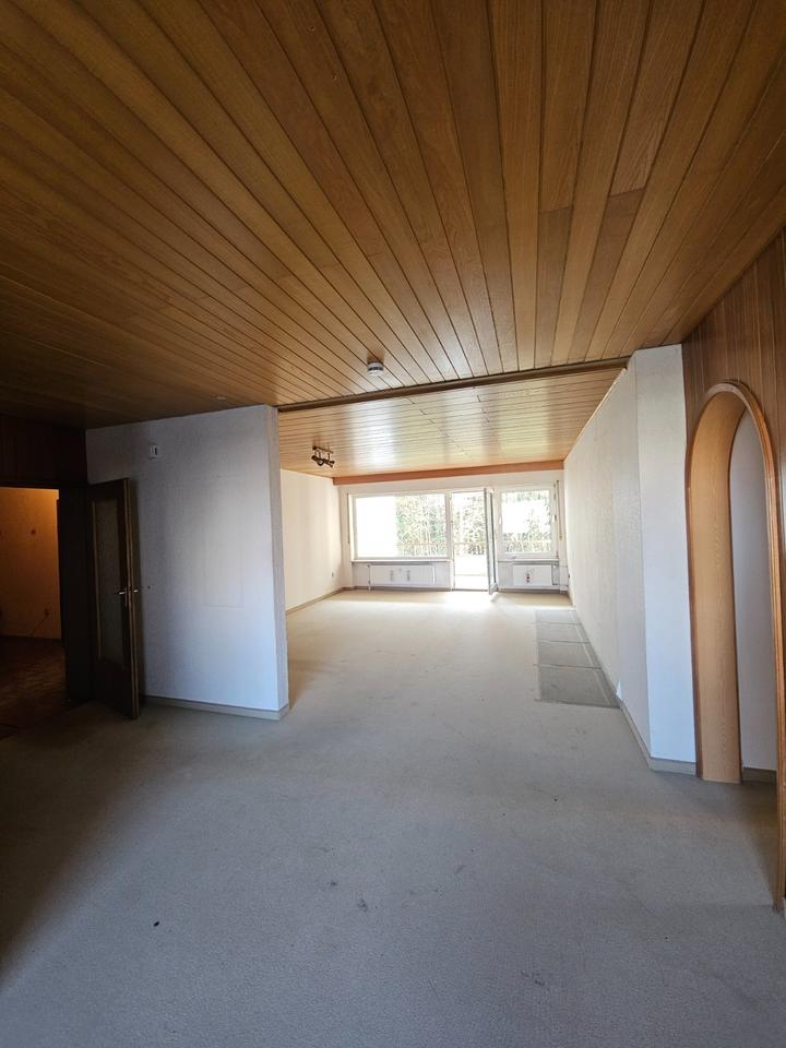 Thumbnail-4,5-Zimmer-Wohnung zur Miete – aktuell in Schönheitsrenovierung