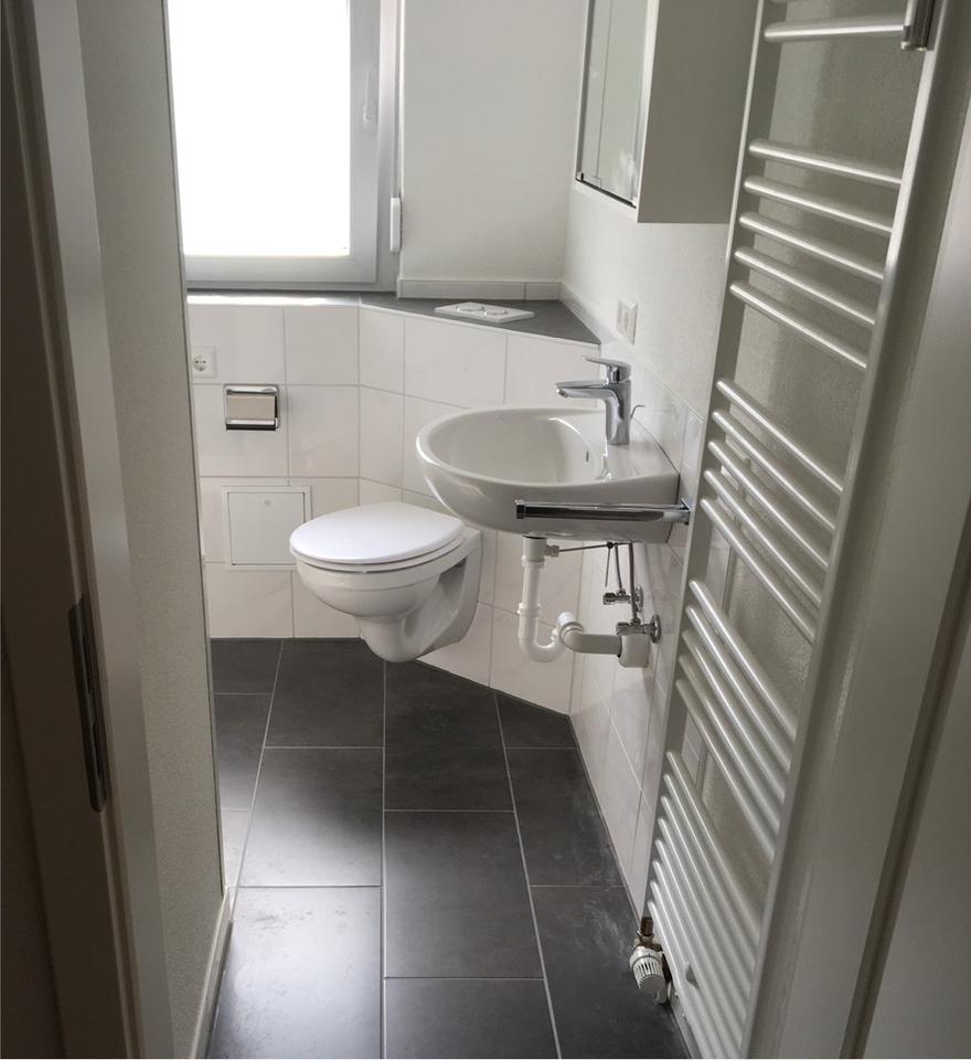 Thumbnail-Renovierte 3-Zimmer-Wohnung im Dachgeschoss mit Garage & Keller