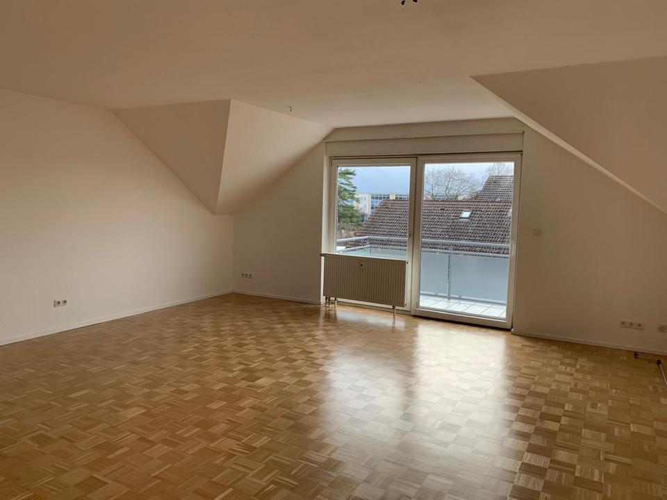 Thumbnail-3-Zimmer Dachgeschosswohnung mit Balkon