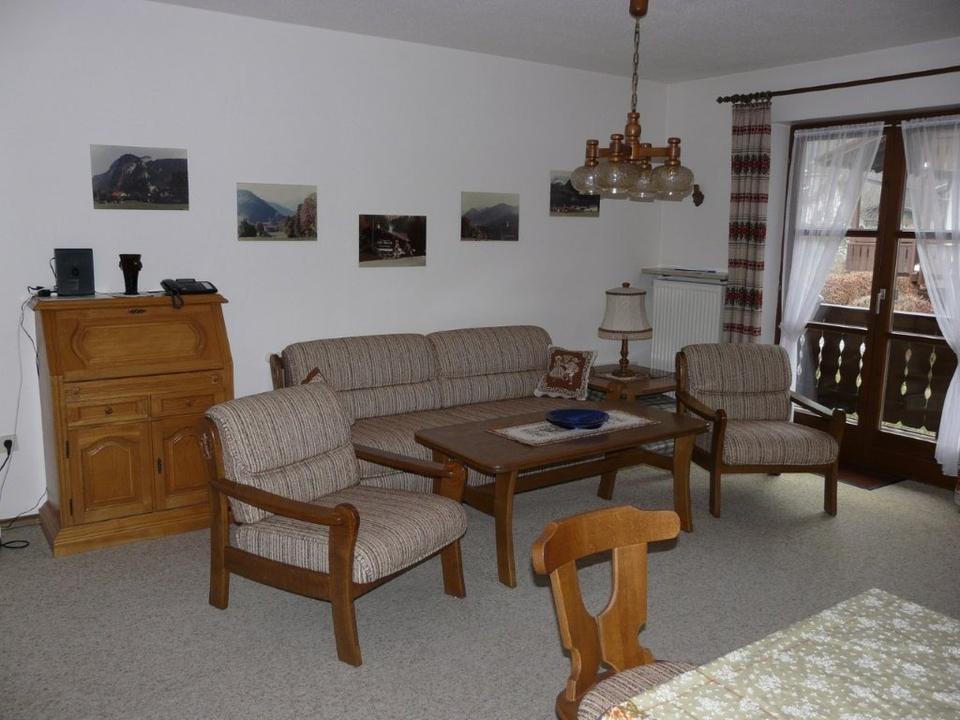 Thumbnail-Außergwöhnliche 2-Zimmer-ETW mit großem Ost-,Süd-,Westbalkon, EBK