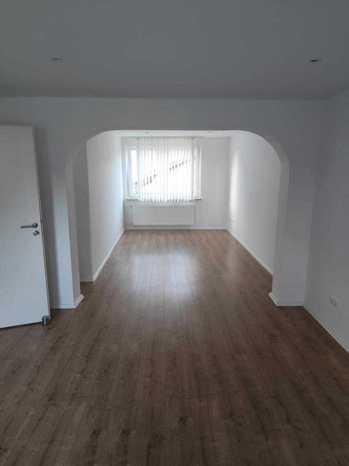 Thumbnail-Wohnung 3 Zimmer davon 1 groß und zum Trennen zu 4