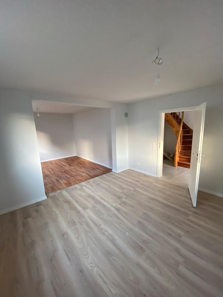 Thumbnail-frisch saniertes kleines Haus mit Garage