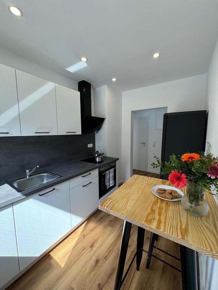 Thumbnail-Zu Vermieten: hochwertig möblierte 2-Zimmer Wohnung mit Balkon