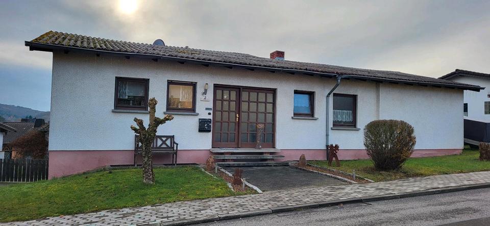 Thumbnail-Freistehender Bungalow mit Weitsicht in OTWFürth