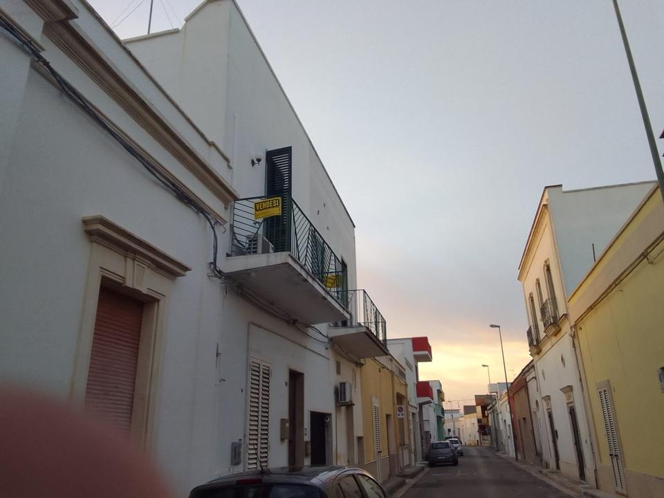 Thumbnail-Eigentumswohnung zu Verkaufen in Apulien ( LECCE)