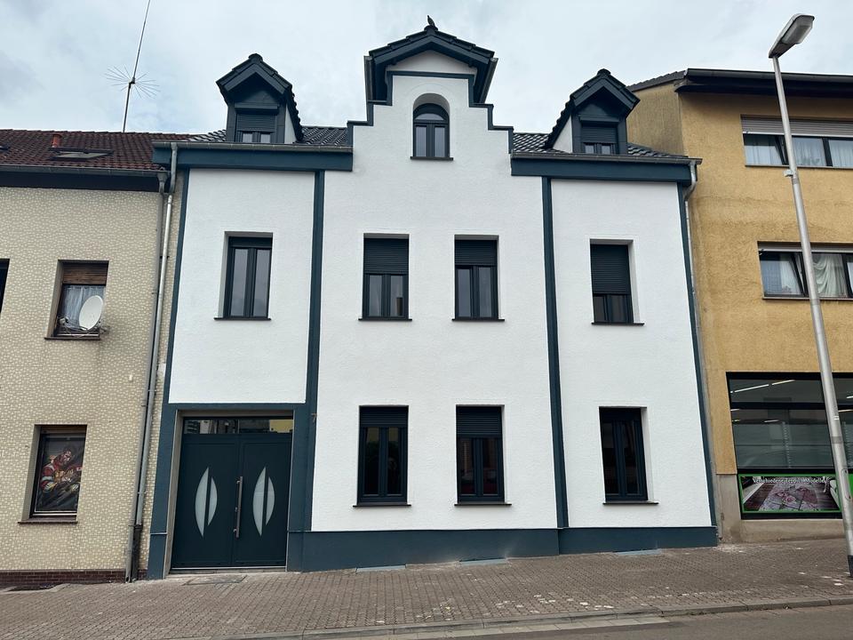 Thumbnail-Drei familien haus zu verkaufen im Völklingen zentrum