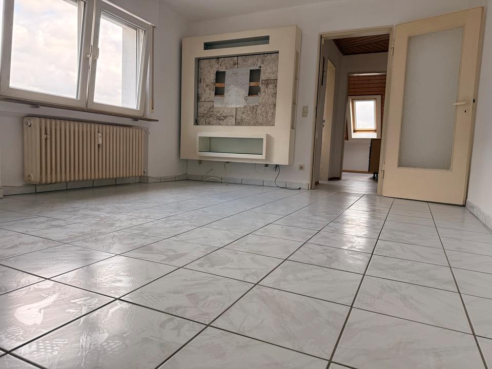 Thumbnail-3 Zimmer DG Wohnung in Sontheim mit EBK