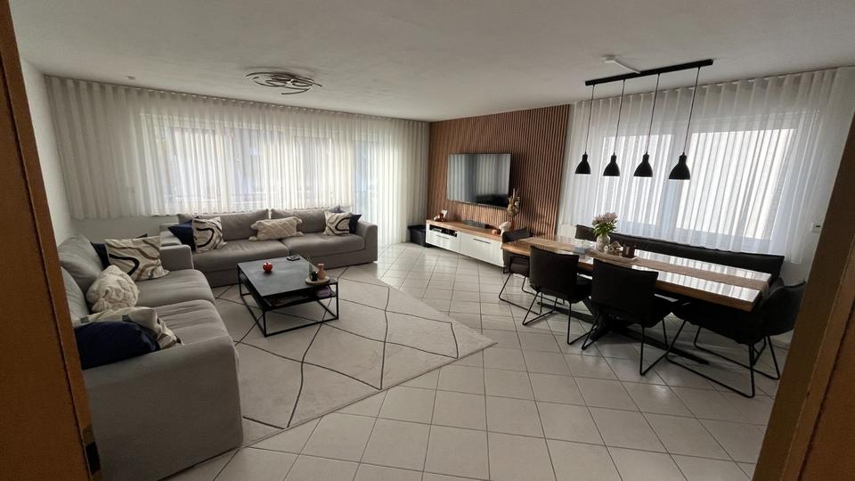 Thumbnail-Modernisierte und möblierte 3,5 Zimmerwohnung zu vermieten