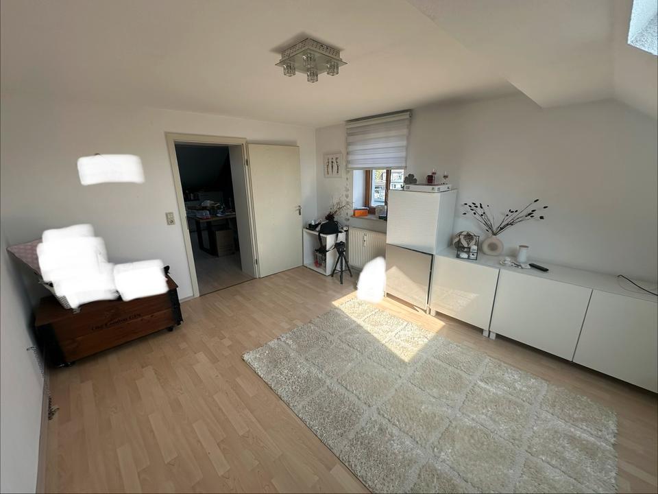 Thumbnail-Renovierte und helle 3 Zimmer Wohnung