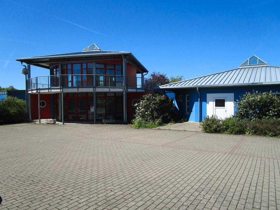 Thumbnail-Büro- Praxis- oder Kanzleiräume in Schondra-Schildeck