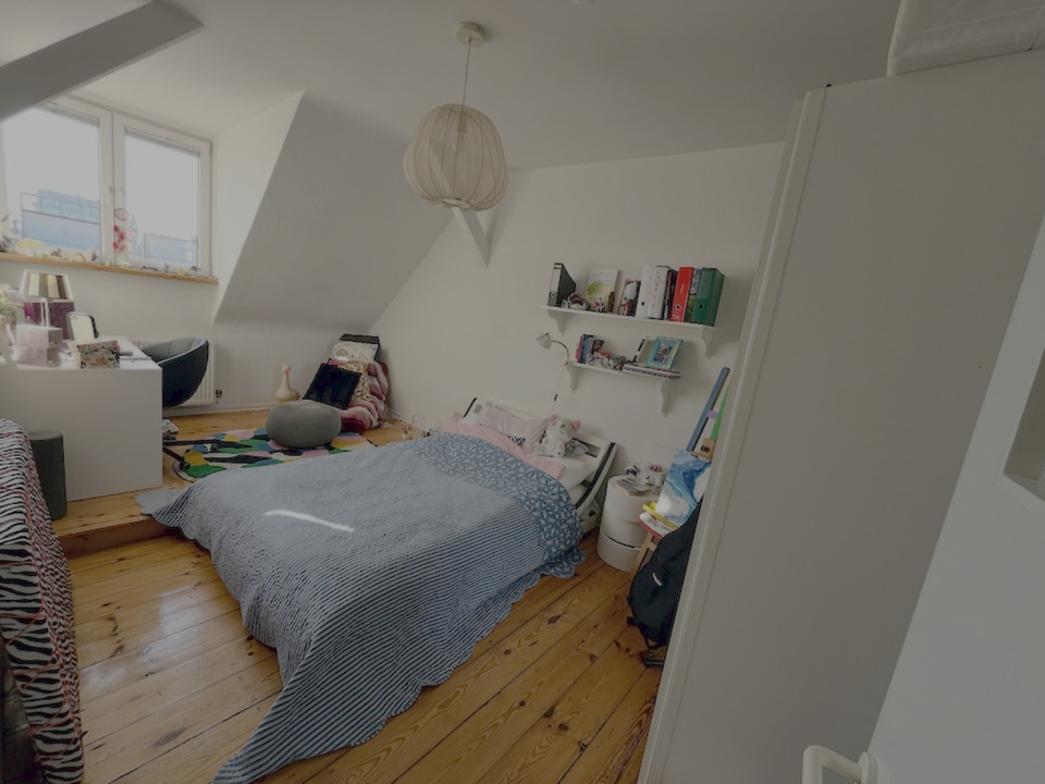 Thumbnail-AB SOFORT: WG Zimmer in lichtdurchfluteter Altbauwohnung