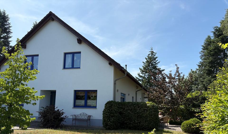 Thumbnail-Einfamilienhaus mit großer Garage auch für Hobby & Co