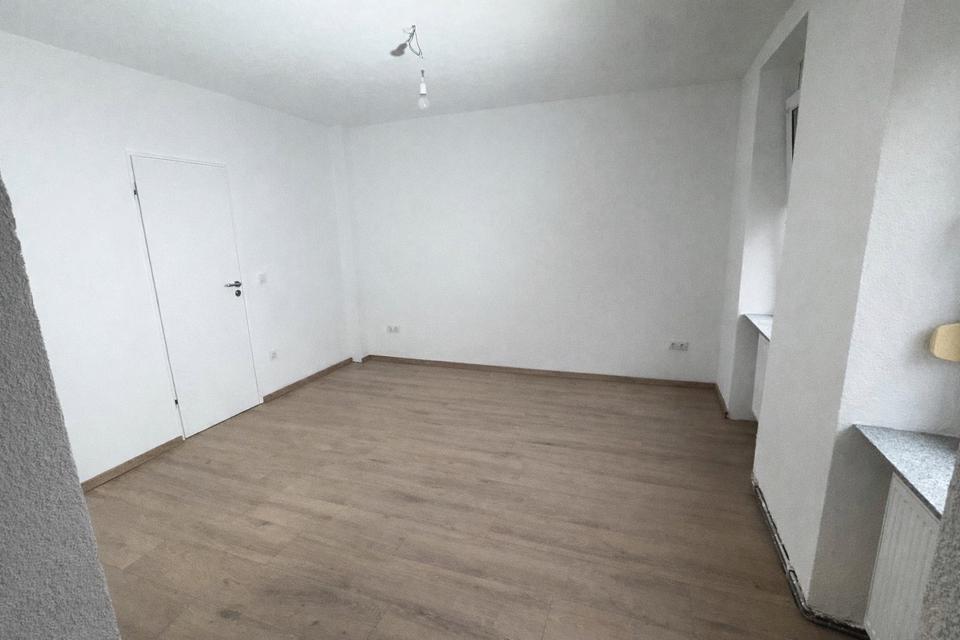 Thumbnail-Erdgeschosswohnung 2 ZKB Sulzbach Zentral mit Einbauküche