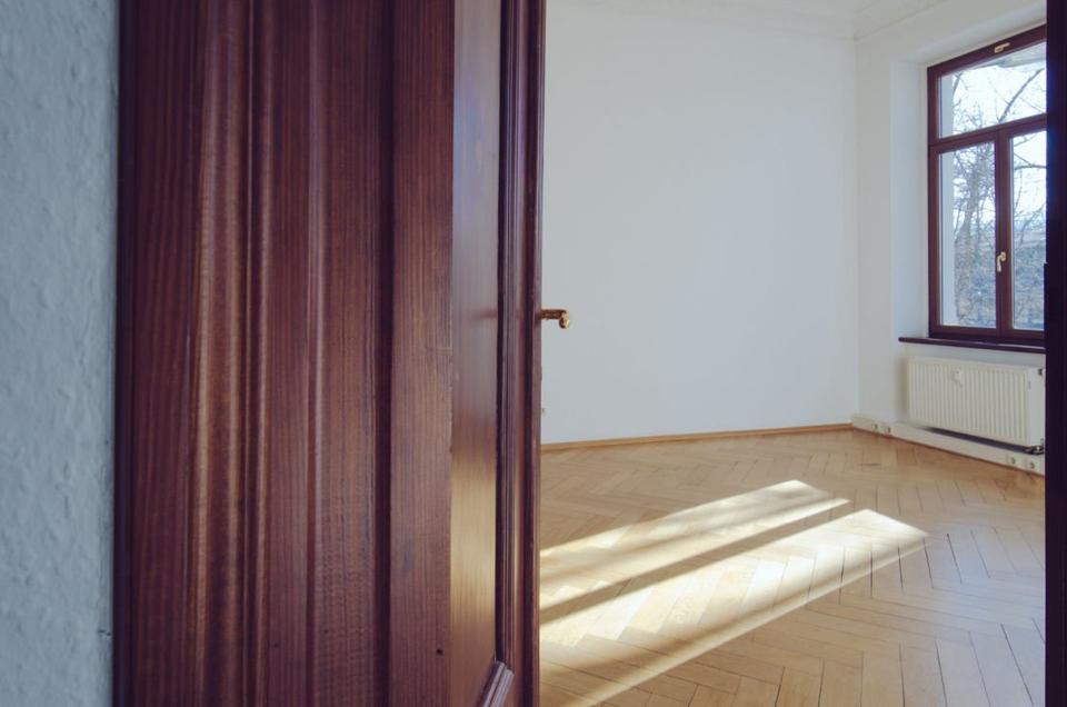 Thumbnail-Sanierte Wohnung mit sechs Zimmern u Balkon im Waldstraßenviertel