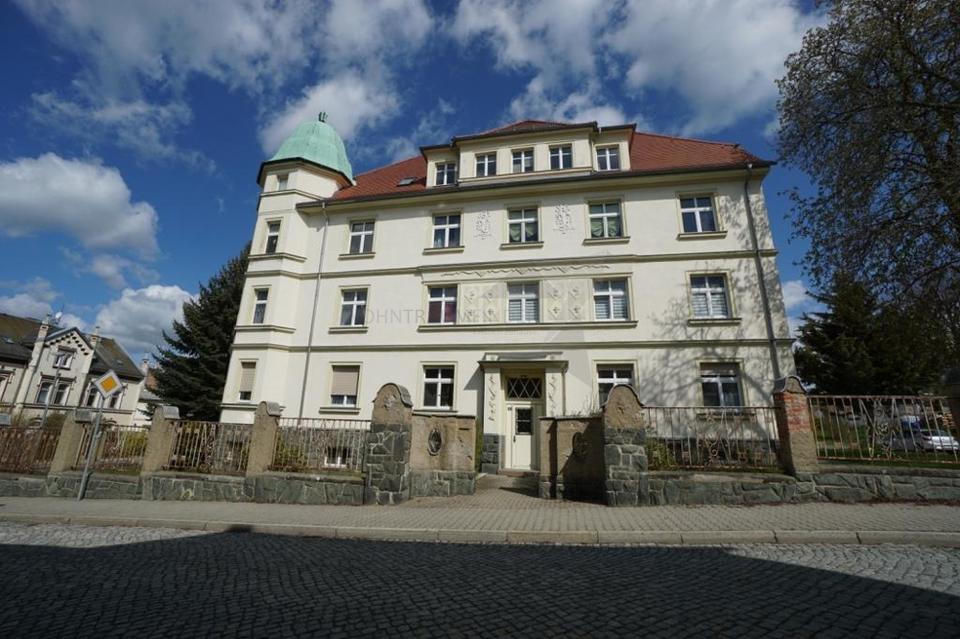 Thumbnail-2-Raum-Wohnung mit großer Wohnküche in romantischer Villa