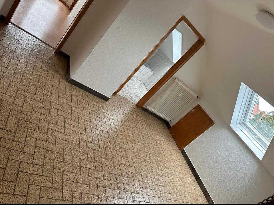 Thumbnail-3 Zimmer Dachgeschosswohnung in Heuchelheim-Kinzenbach