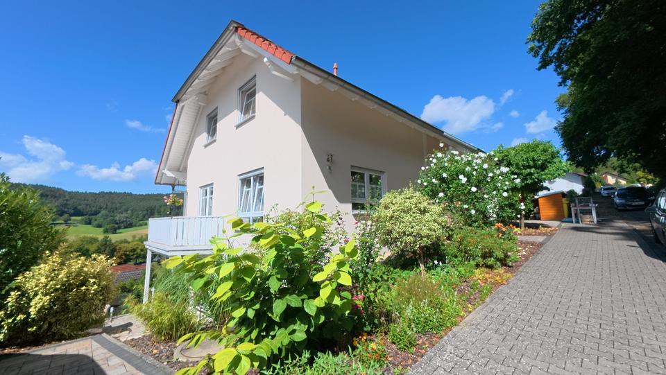 Thumbnail-Einfamilienhaus mit Garten, Stellplatz, Garage