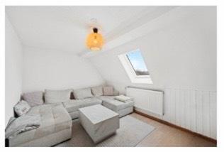 Thumbnail-2- Zimmer Dachgeschoss Wohnung zu ca. 40qm ab sofort frei