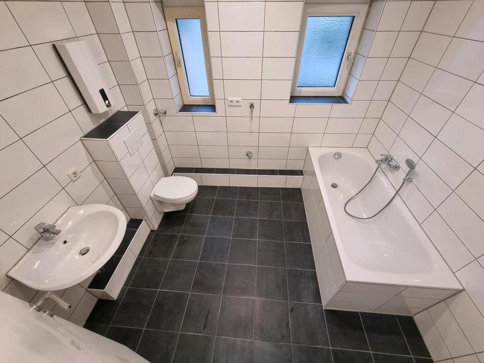 Thumbnail-3,5 Zimmer Wohnung 1 OG nähe Gladbeck Innenstadt 74qm Bad Neu