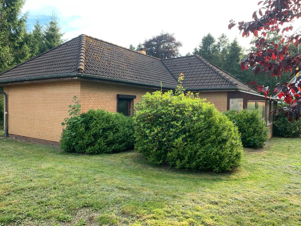 Thumbnail-Einfamilienhaus mit einem kleinen Wohnhaus in Altenwalde