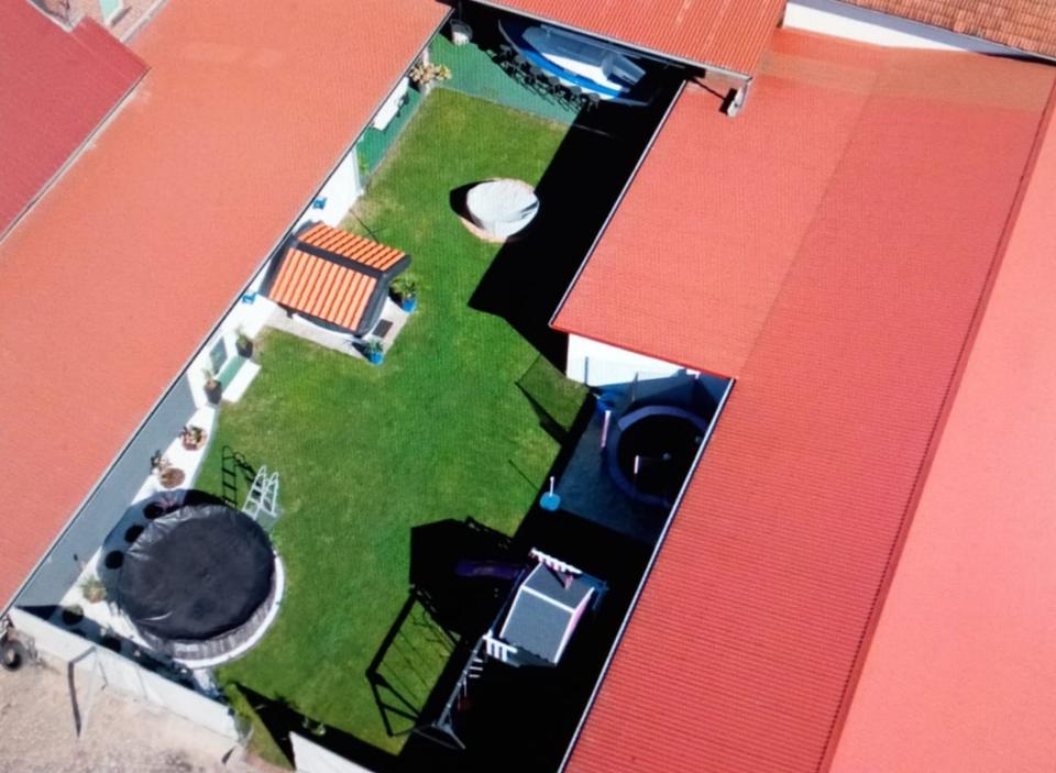 Thumbnail-Vierseitenhof mit großem Bau-Grundstück evtl. für Altersresidenz