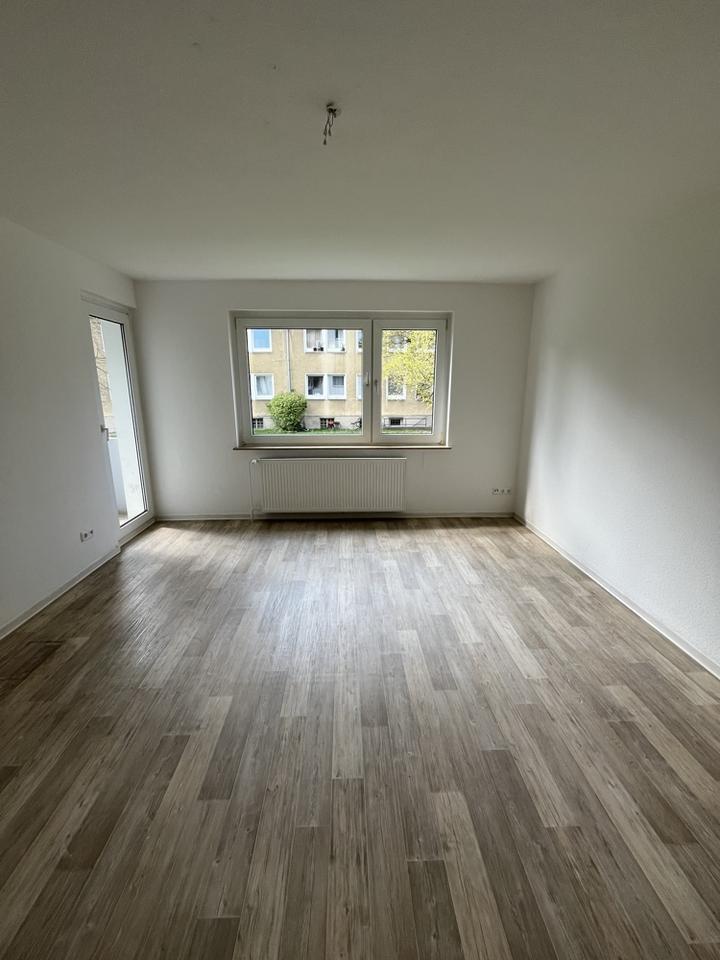 Thumbnail-Helle 4 Zimmer Wohnung in ruhiger Lage!