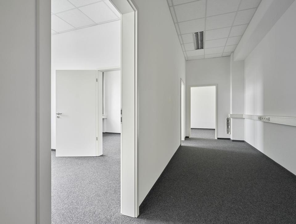 Thumbnail-Helles Büro mit DSL & Aufzug – ideal für Beratungsunternehmen & Agenturen