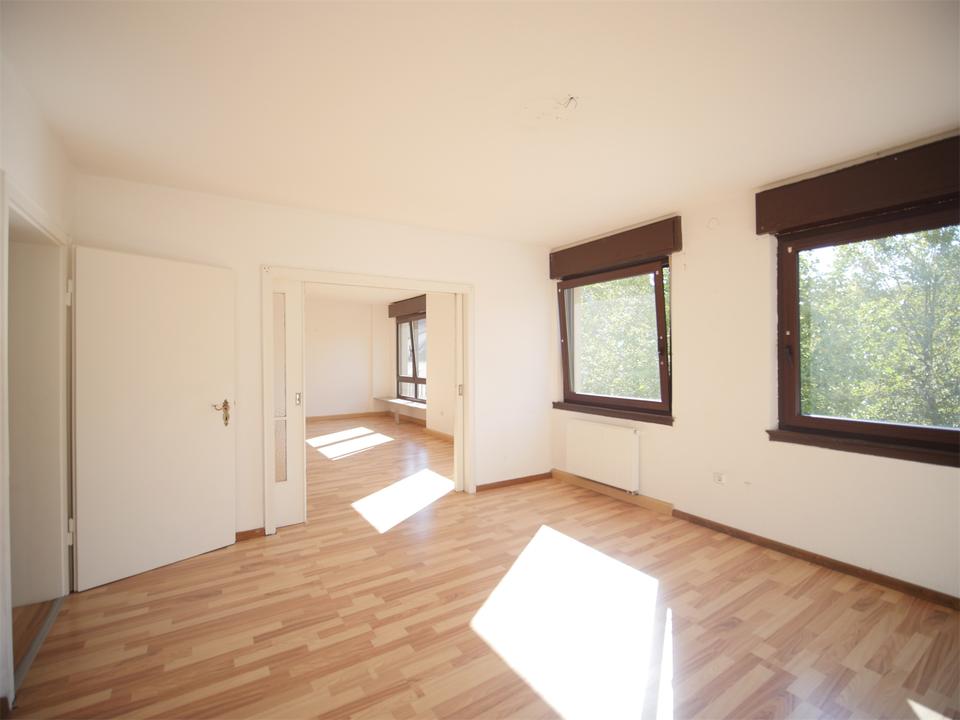 Thumbnail-Helle 2-ZKB Erdgeschosswohnung mit Balkon