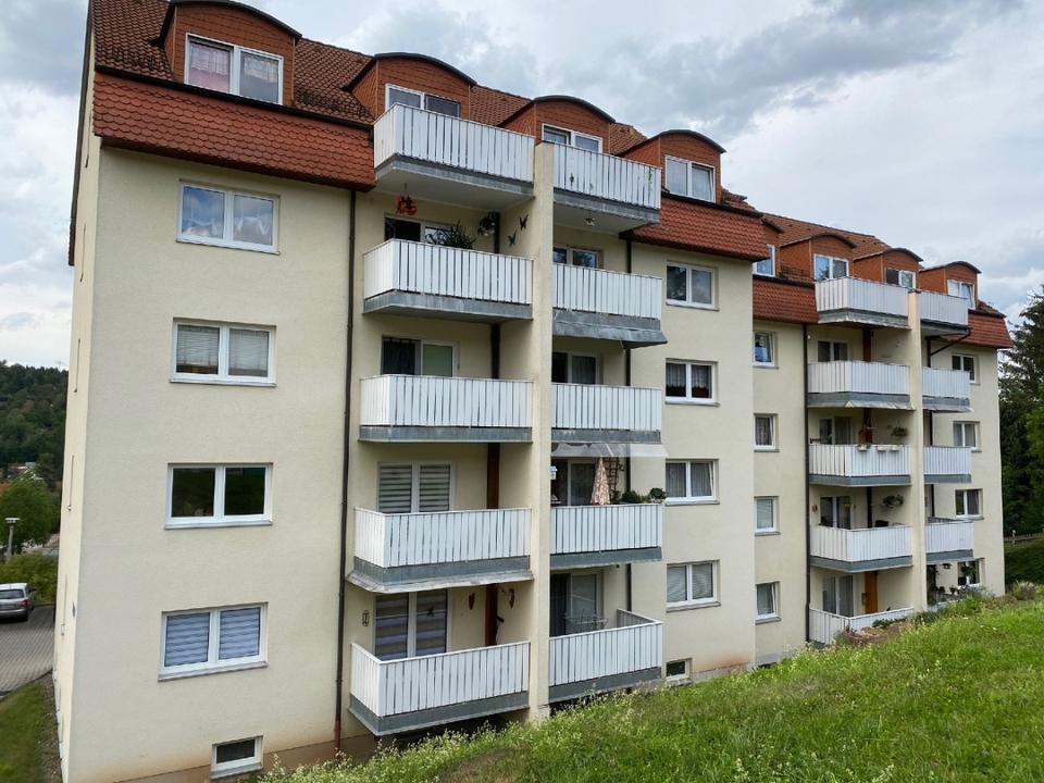 Thumbnail-3-Zi.-Wohnung mit Balkon im DG eines MFH in Königsee zu vermieten.