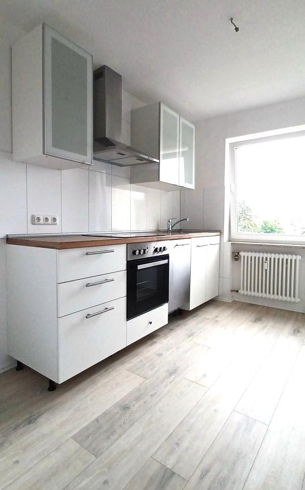 Thumbnail-Moderne 3 Zimmer Wohnung, Einbauküche, verkehrsgünstig und ruhig