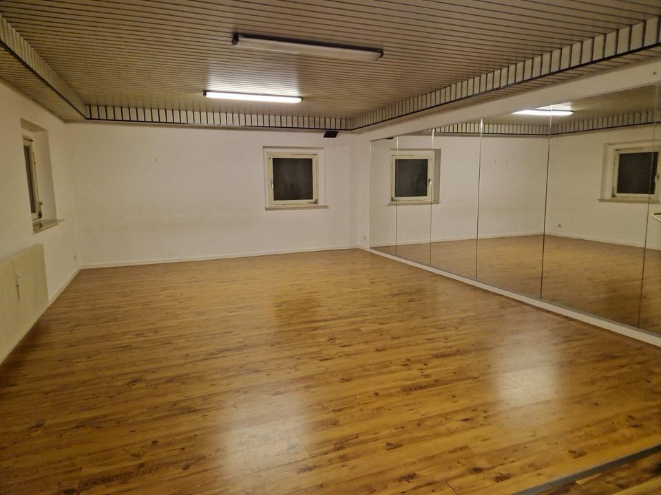 Thumbnail-Tanztrainingsraum für YogaPilatesKindertanz