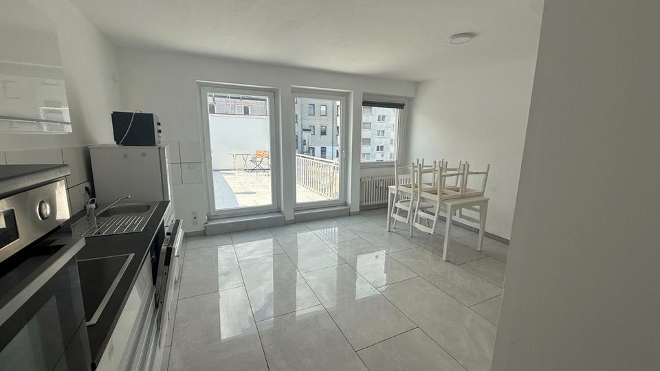 Thumbnail-2-Zimmer-Wohnung mit großer Terrasse im Herzen Kölns Friesenplatz