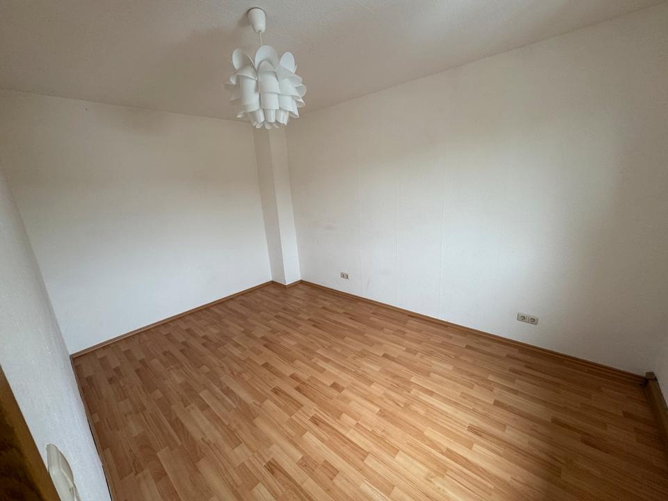 Thumbnail-Zwei Raum Wohnung 2.OG ab Juni zu vermieten