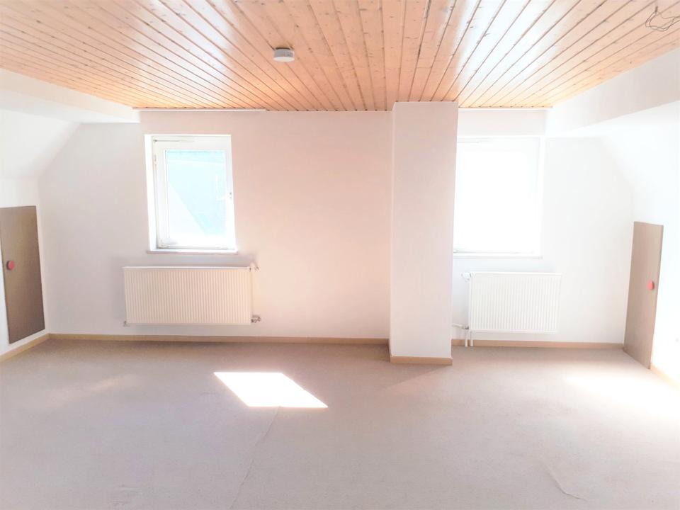 Thumbnail-Viel Platz & Altbaucharme: 132 qm Maisonette, Balkon, 5,5 Zimmer