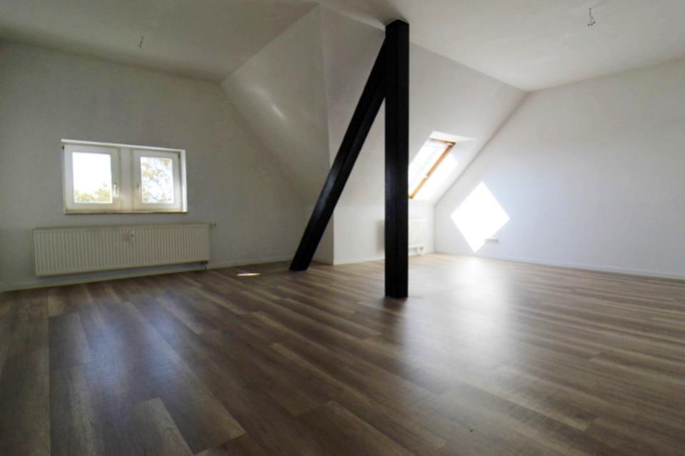 Thumbnail-gemütliche 3-Zimmer im Dachgeschoß