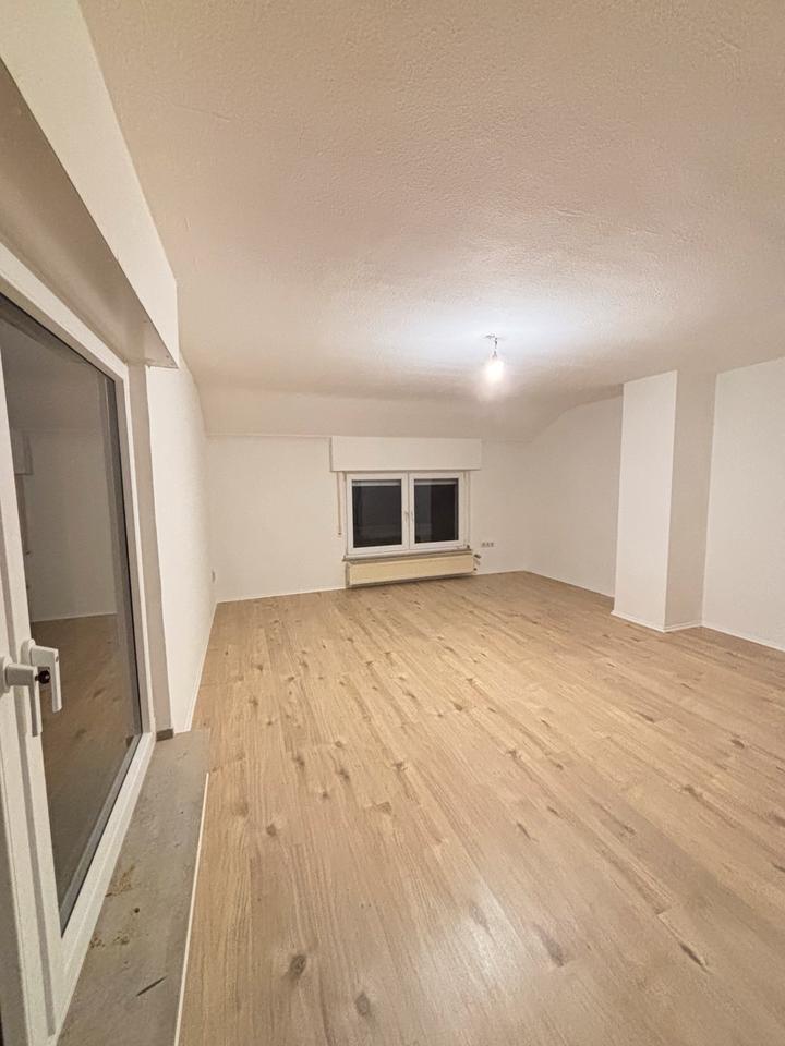 Thumbnail-Wohnung in Düren Rölsdorf: RENOVIERT + GESTRICHEN!