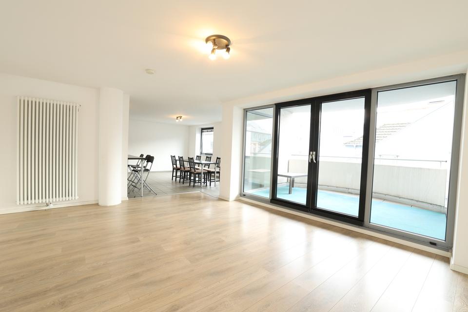 Thumbnail-Attraktive 4-Zimmer-Wohnung mit offener Küche und Balkon in guter Lage