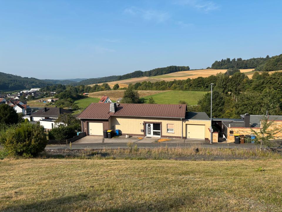 Thumbnail-Gepflegtes Einfamilienhaus in Bischoffen Oberweidbach