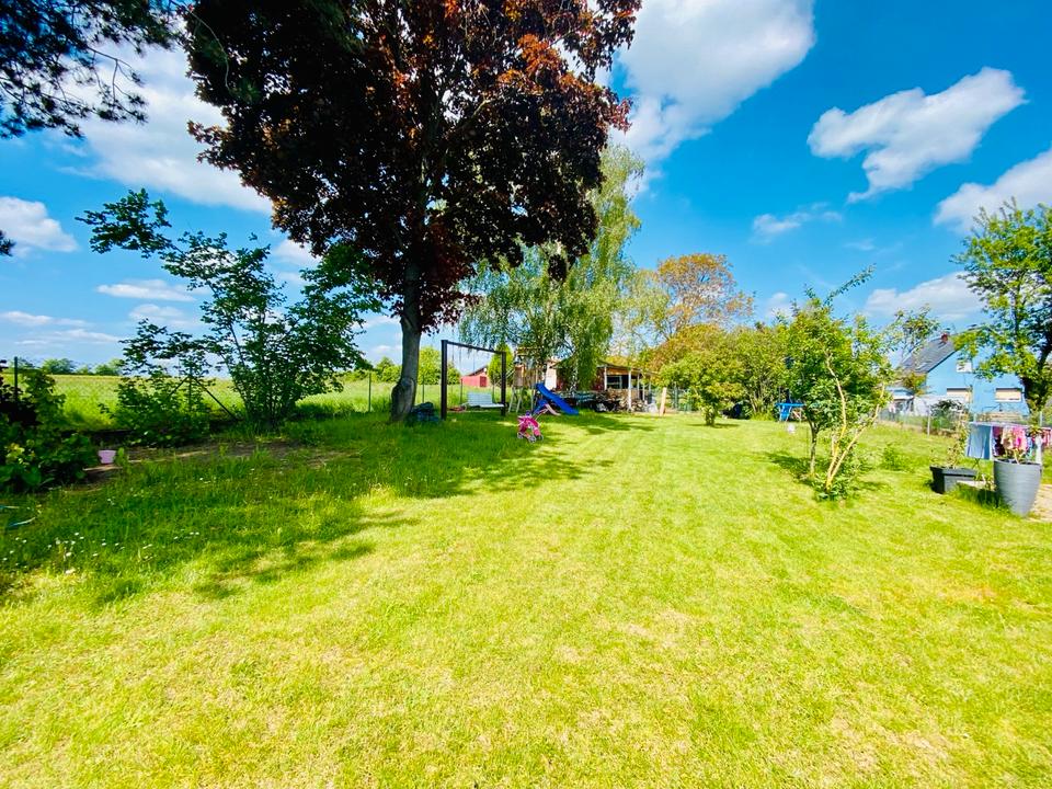 Thumbnail-Haus mit Einliegerwohnung. Grundstück 2.300 m²