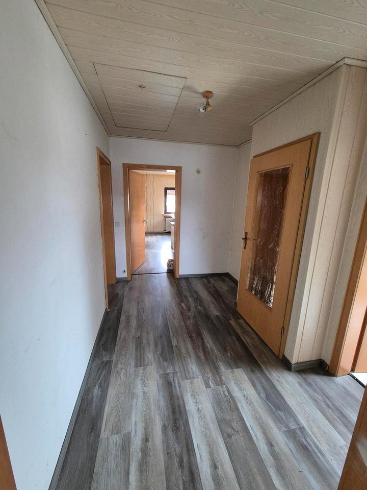 Thumbnail-4-Zimmer Dachgeschosswohnung in Haigerseelbach zu vermieten