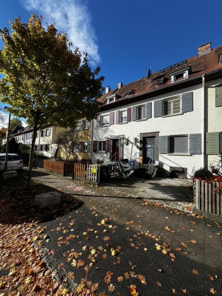 Thumbnail-Sehr schönes Reihenmittelhaus in zentraler Lage Erlangen