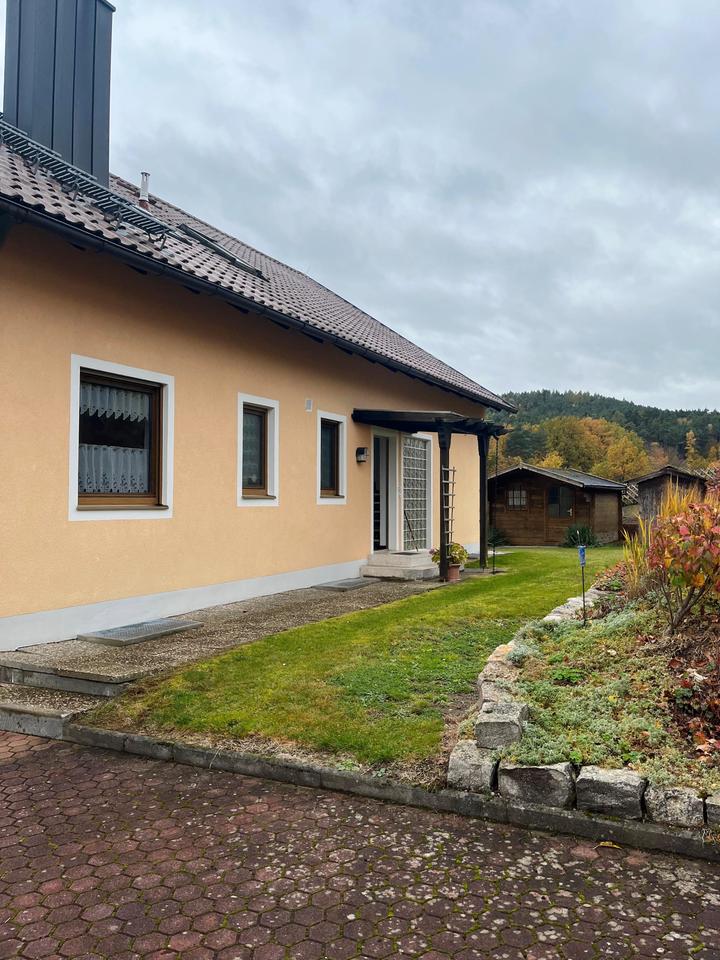 Thumbnail-Charmante Dachgeschosswohnung mit Fernblick in Neunburg vorm Wald zu vermieten