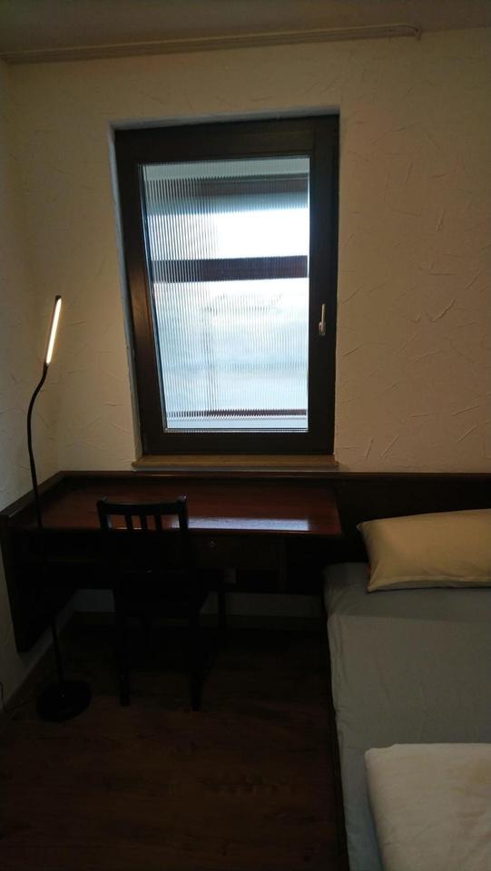 Thumbnail-Möbliertes Einzelzimmer mit eigenem Bad & WC – ruhig & privat