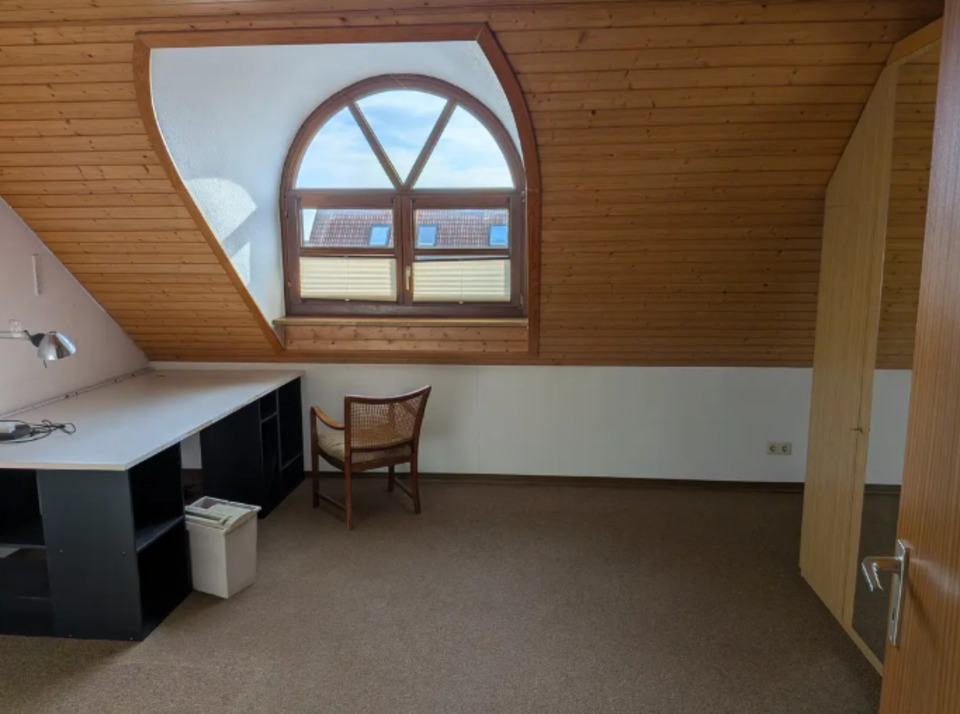 Thumbnail-Geräumiges 5-Zimmer Reihenhaus in Stuttgart-Stammheim