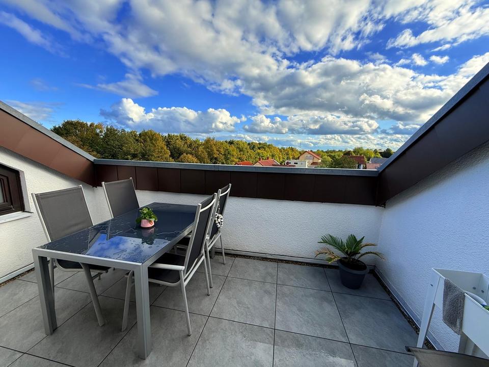 Thumbnail-Großzügige 3-Zimmer Dachgeschosswohnung in ruhiger Lage