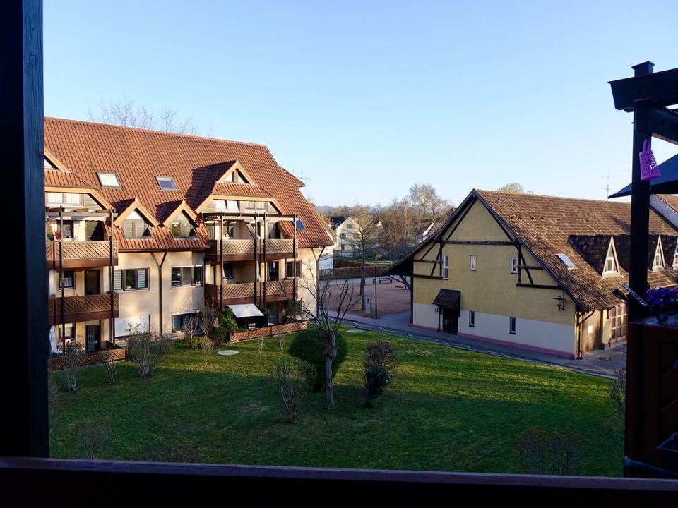 Thumbnail-Möblierte Renovierte 5 Zimmer Maisonette Wohnung in Umkirch