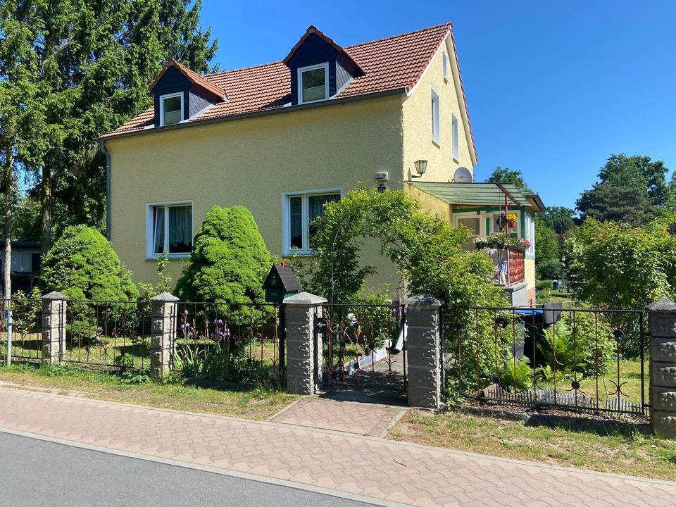 Thumbnail-Verkaufe ruhig gelegenes Einfamilienhaus mit Garten