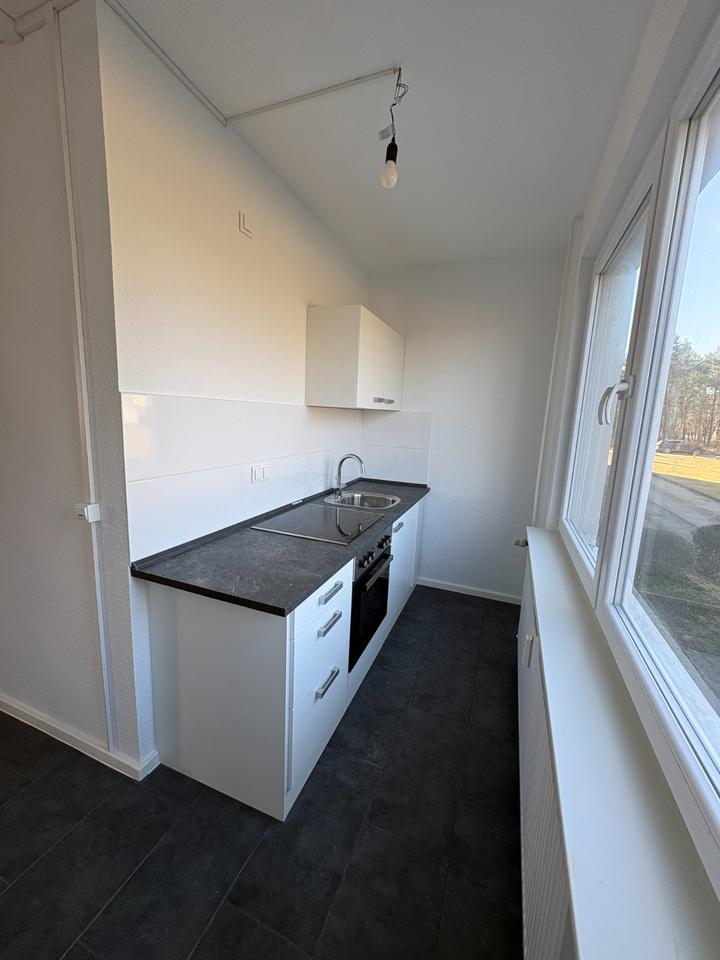 Thumbnail-Sanierte 4-Raum-Wohnung mit neuer Einbauküche & Balkon – ideal für Familien oder WG – direkt an der Kaserne in Viereck